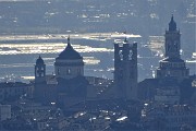 28 Dai Prati Parini maxi zoom in Bergamo Alta